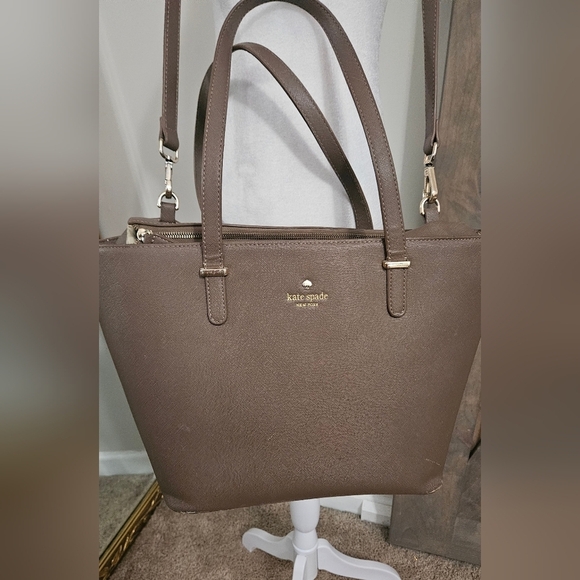 KATE SPADE Cedar Creek Collection Leather Large Tote In Lightbrown/mauve. - Picture 5 of 16